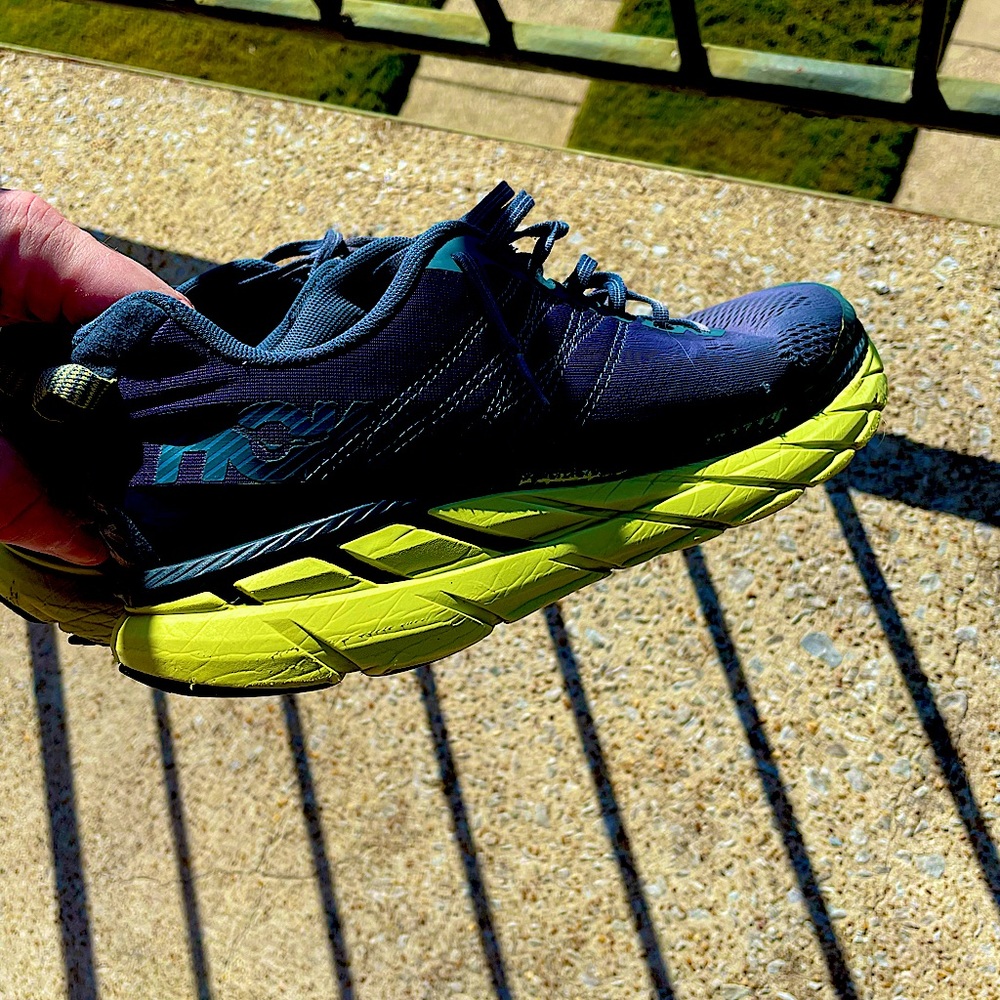 HOKA One One Clifton 6